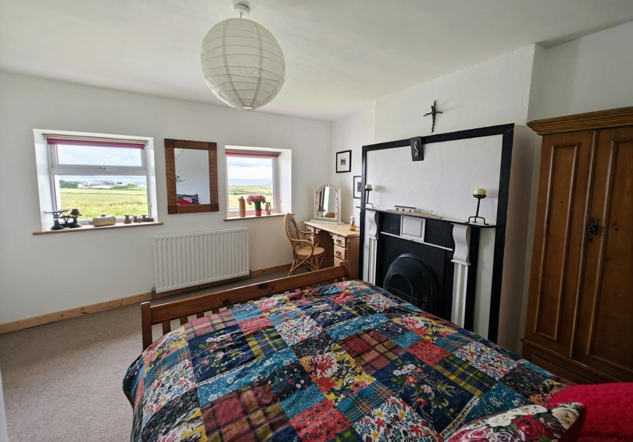 Teach Roisin-Traditional Irish Holiday Cottage In Malin Head. 외부 사진